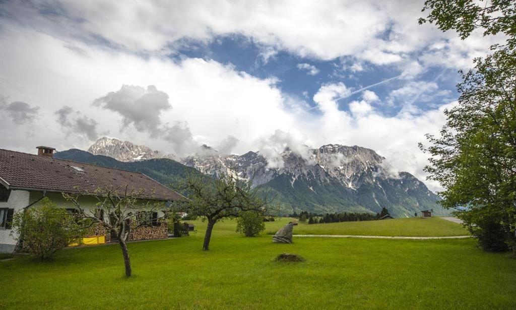 Zum Bergbauer Apartment Mittenwald Ngoại thất bức ảnh